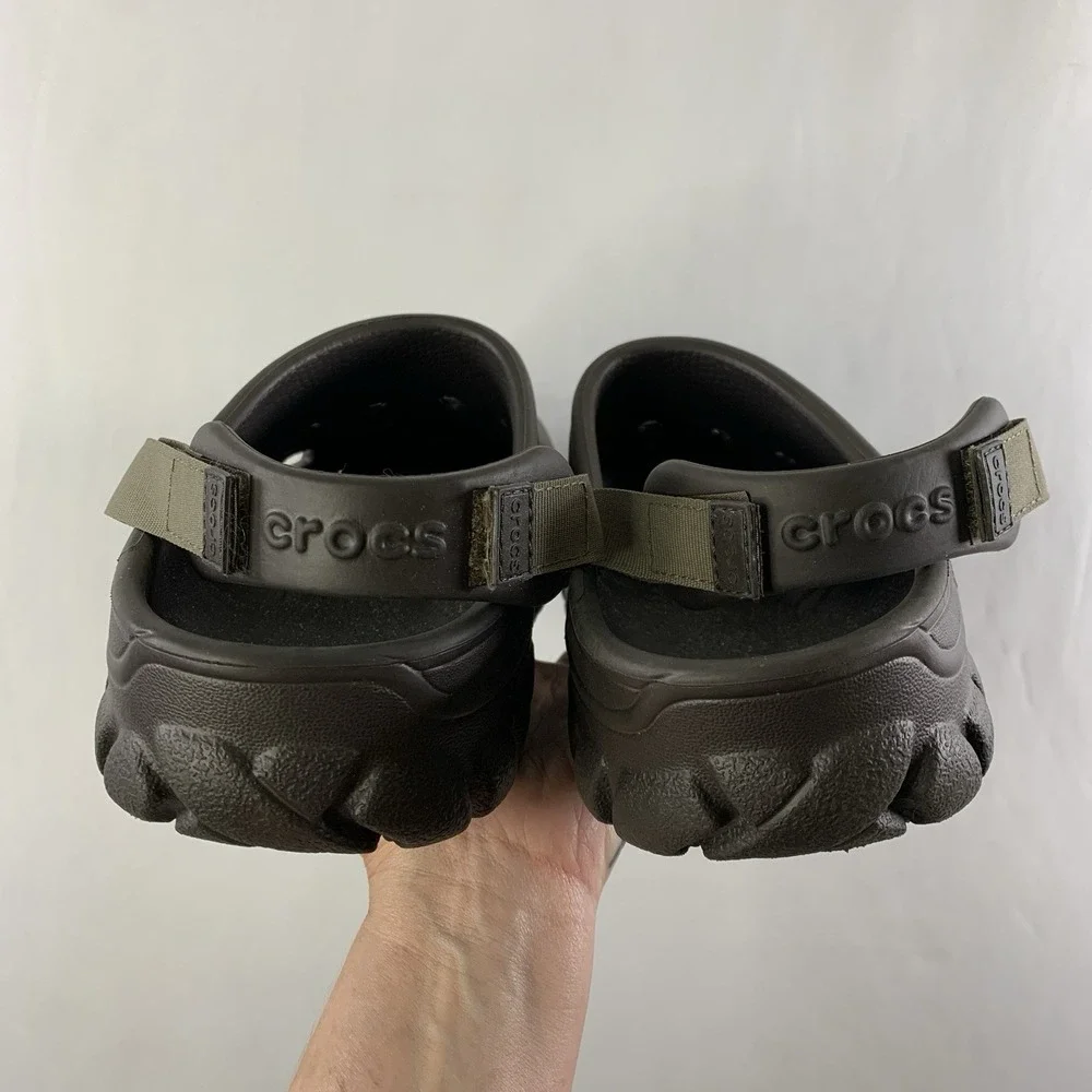 Crocs Iconic Comfort Clogs Adjustable Ankle Strap Mens 8 Womens 10 Brown Outdoor - Picture 3 of 9